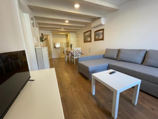 Apartment Concetta Cres Eksteriør bilde