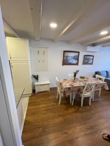 Apartment Concetta Cres Eksteriør bilde